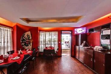 Apartahotel Salonika Villas