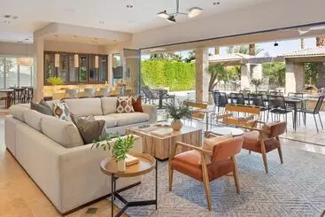 コテージ Casa Palmera By Avantstay Entertainer S Oasis W/ Guesthouse