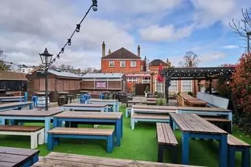 Hostelli Bull S Head