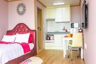 Seokmodo Neulhaerang Pension