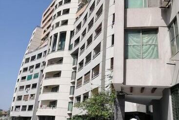 تختخواب و صبحانه Maidi Backpacker