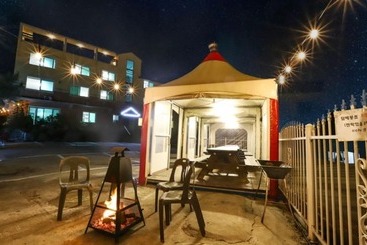 Eurwangni Marine Camp Pension