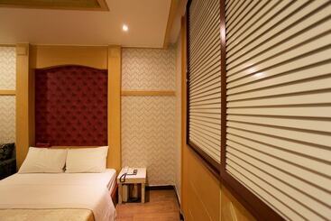 Motel Daejeon Munchang Concert