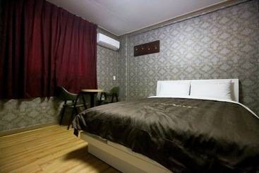 Motel Daejeon Yongjeon Mami