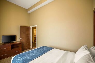 בית מלון כפרי Comfort Suites   Dodge City