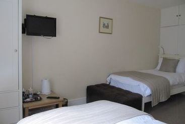 Отель Little Forest Lodge