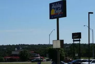 Мотель Holiday Lodge & Suites