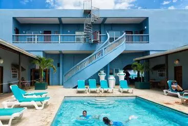 استراحتگاه Parrot Cove Lodge