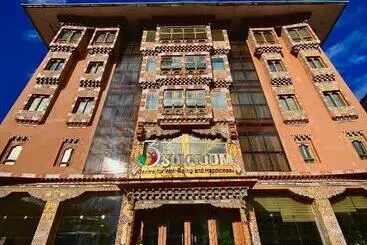 Hotel 33 Soksoom Centre For Well Being & Happinesss