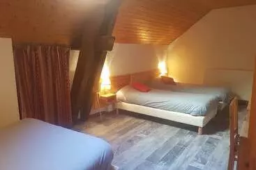 Отель Hôtel Du Bourg