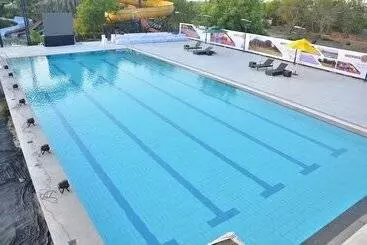 בית מלון כפרי Palm Greens Club