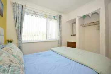 Beach Front 3 Bed Cottage And Hot Tub Kessingland