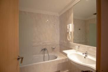 Hotel Kypreos Kamena Vourla