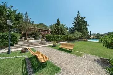 Maaseutuhotelli Rondaia Suites & Villas
