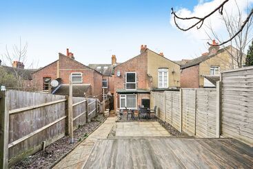 דירת נופש Modern 4br Victorian Home Near Luton Airport