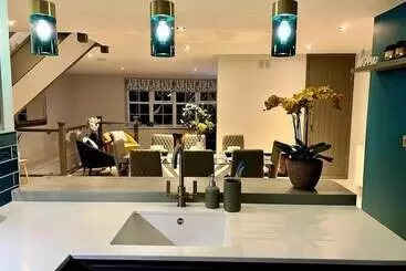 Residència Cottage With Stunning Views And Hot Tub