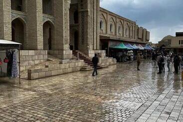 Hotel Shahristan Plaza