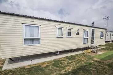 Mökkimajoitus Impeccable 4 Bed Caravan In Clacton On Sea