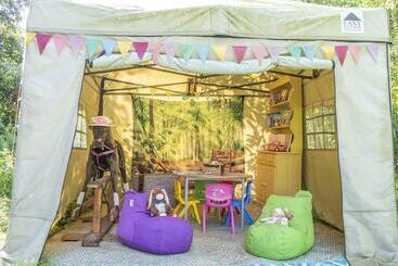 Сельский дом Lotus Belle Tents Sleeping Up To 7 Guests