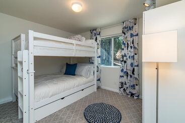 별장 Golden Summit By Avantstay Stunning Secluded Cabin W/ Access To Tahoe Donner