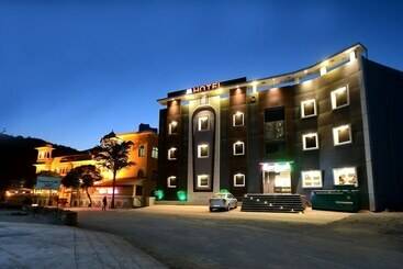 호텔 Elet Prima A Luxury Boutique Resort