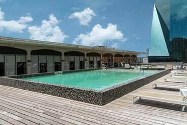 Apart Otel Stunning 2br 2ba W/sky Pool Lounge Cozysuites