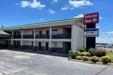ホテル Redwood Inn