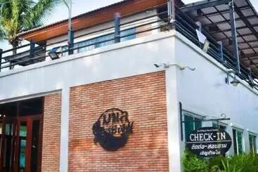 Hotelli The Pp. Beach Resort Thasala