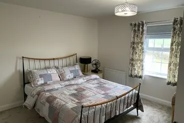 Residenza Charming 4 Bed House In Grantham