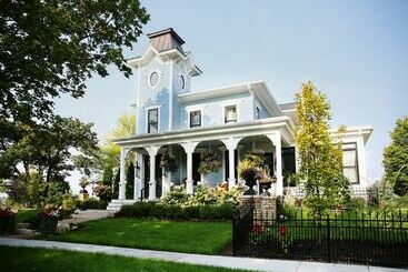 The Lilley Mansion Bed & Breakfast