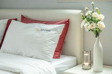 Yeosu Moraeal Pet Heated Pool Pension