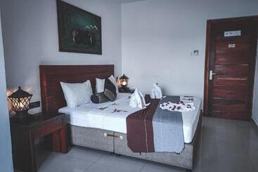 Hotel Elephant Park New Deal! Half Off Airport Pickups Available