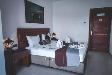 ホテル Elephant Park   New Deal! Half Off Airport Pickups Available