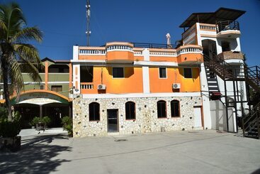 هتل Pavillon Des Receptions &