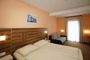 בית מלון כפרי Pinguin Koralpe