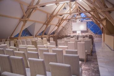 هتل Borovi Sjenica