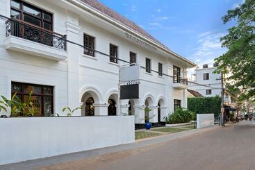 Hotel Welcomheritage Azora By Ayatana