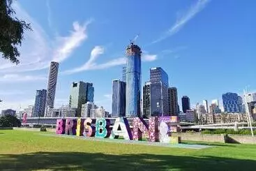 هاستل Roamer Brisbane
