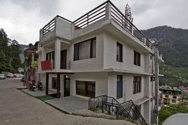 酒店 Goroomgo Charan Residency Manali