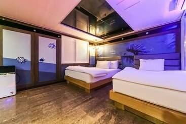 모텔 Daegu Bongdeokdong Yoyo