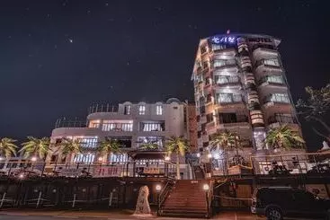 Gyeongju Neulsiwon Pension