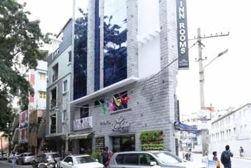 Hotel Pph Living Live Inn