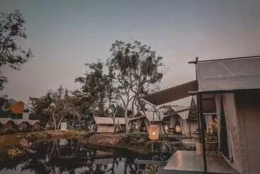 Hotel The Tree Riverside Kaeng Krachan