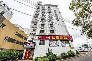 Motel Boryeong Picasso