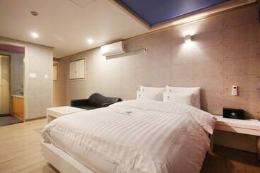 Motel Daegu Palgongsan Star Is Born Drive In