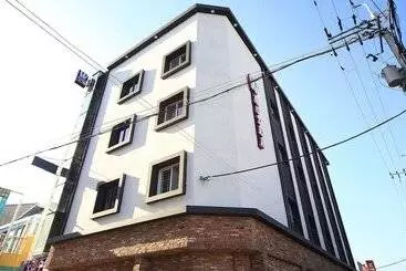 Motel Haman W