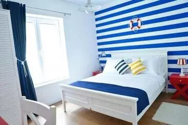 Bed and Breakfast Nautical Rooms In Old Part Of The Town
