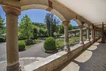 Hôtel L Hôtel Des Bains   Salles La Source