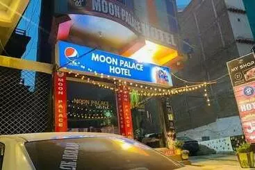 Hotel Moon Palace