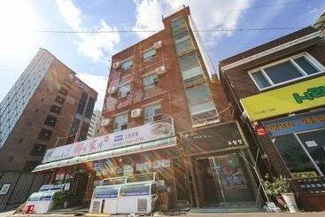 فندق على الطريق Changwon Jinhae Yuramjang